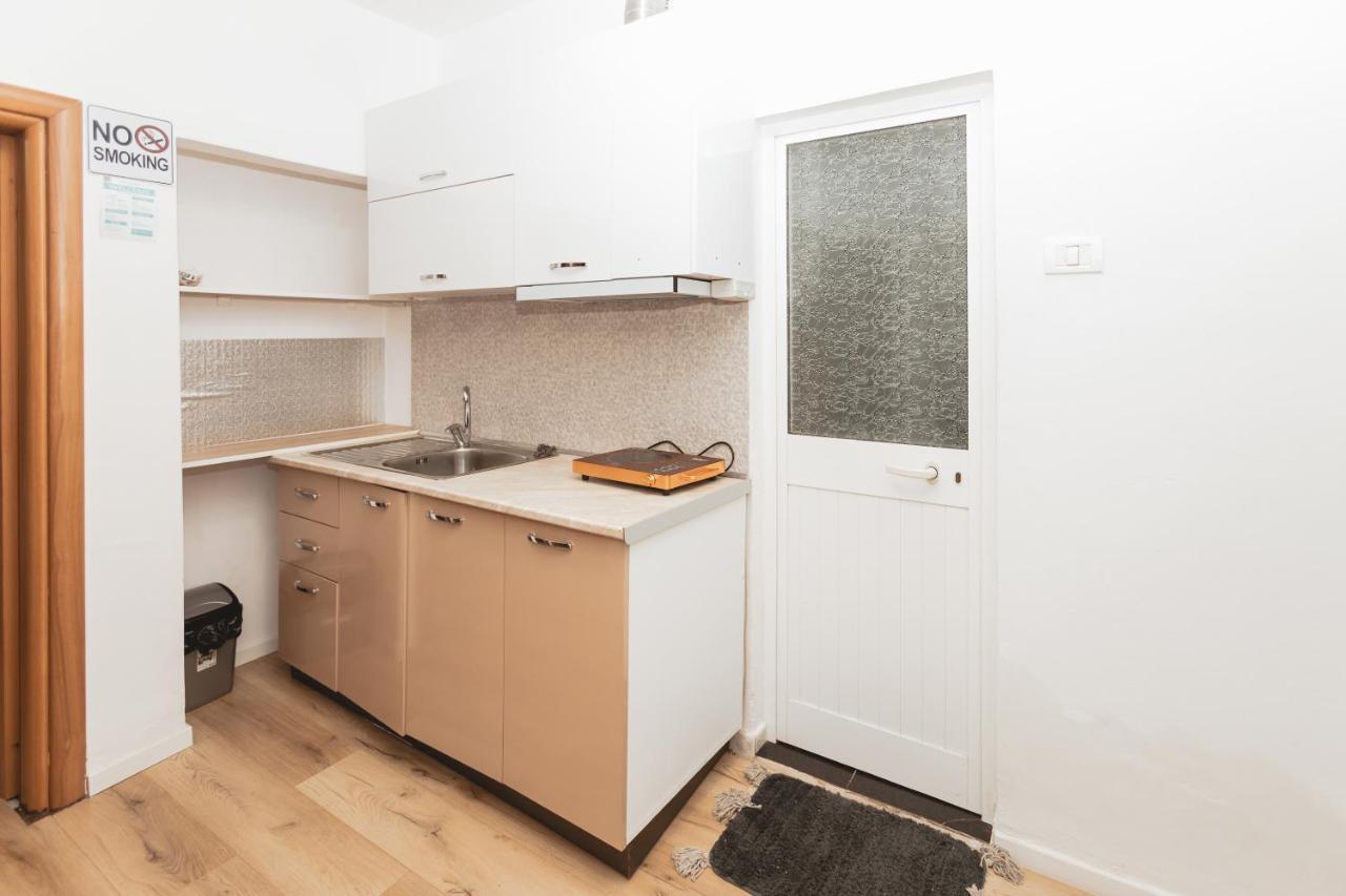 New Apartment At New Bazaar - Tirana City Center מראה חיצוני תמונה